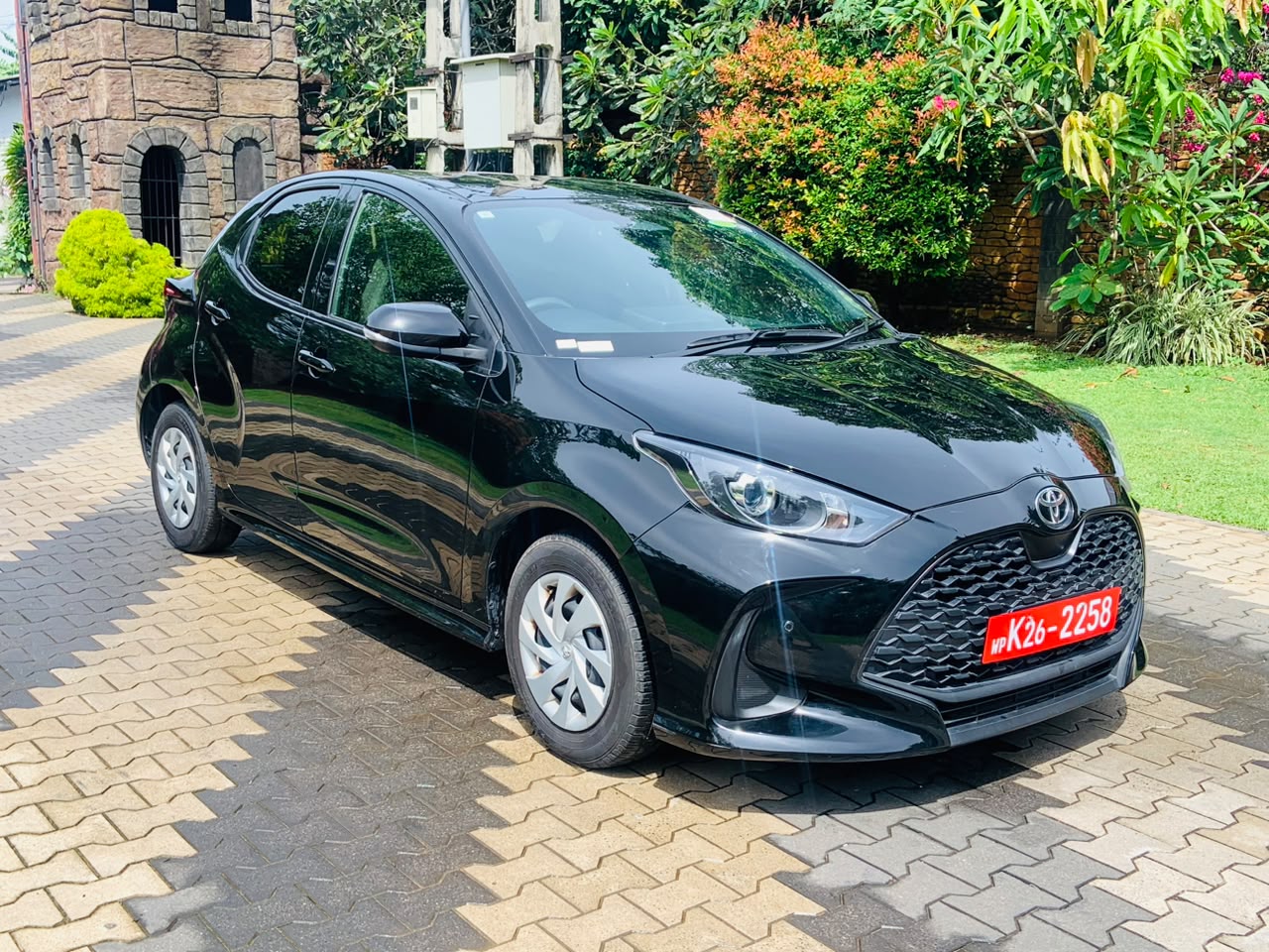 Toyota Yaris X grade 2024